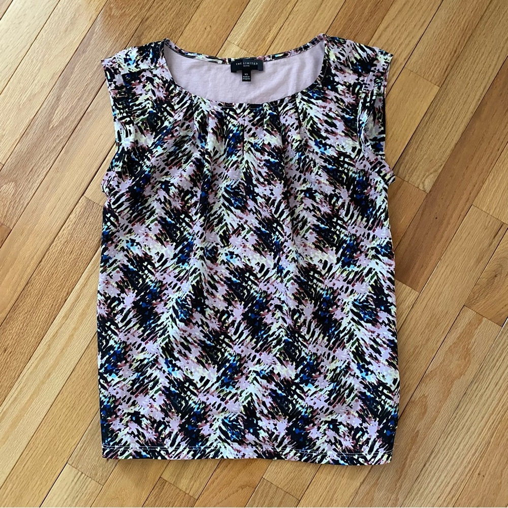 [DONATED] XS Limited shell sleeveless blouse. Multicolored pink and bold colors.